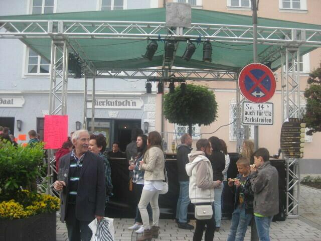eine Bar unter freiem Himmel ....
