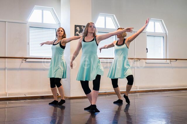 Tanzperformance - Ballett- und Tanzzentrum Otevrel-Zaboj präsentiert großes Leistungsspekturm seiner Mitglieder