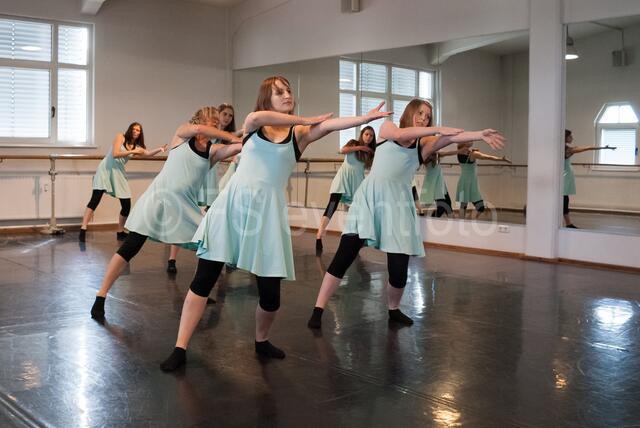 Tanzperformance - Ballett- und Tanzzentrum Otevrel-Zaboj präsentiert großes Leistungsspekturm seiner Mitglieder