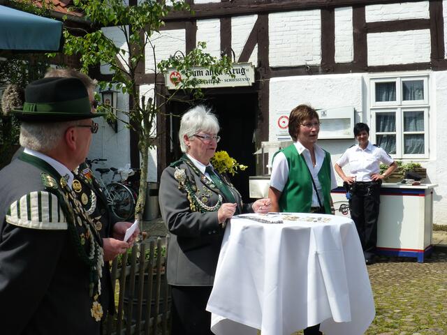 Gudrun Mennecke, Stifterin der Jugend- und Damenorden