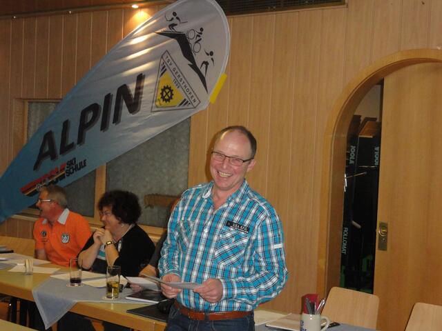 Stefan Zimmermann berichtete über den Nordic-Walking-Tag 2013 nach Füssen und kündigte den Nordic-Walking-Tag 2014 nach Fischach an.