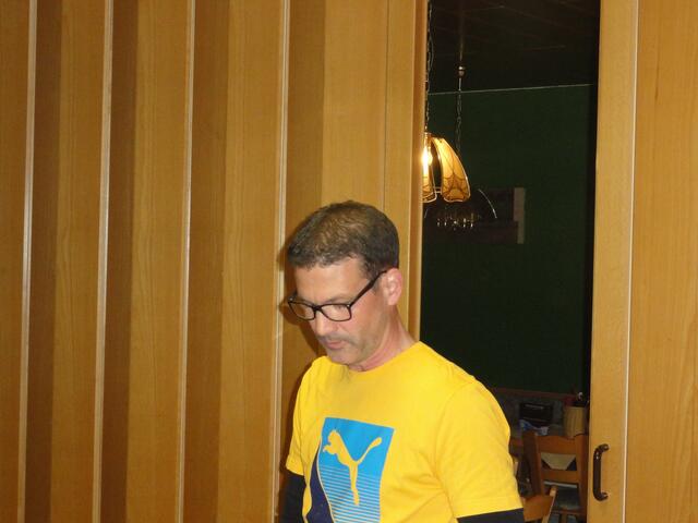 Der bisherige Organisator der Skischule, Michael Grashei, berichtete über die erfolgreiche Saison 2014 und übergab die Verantwortung an Max Alt.