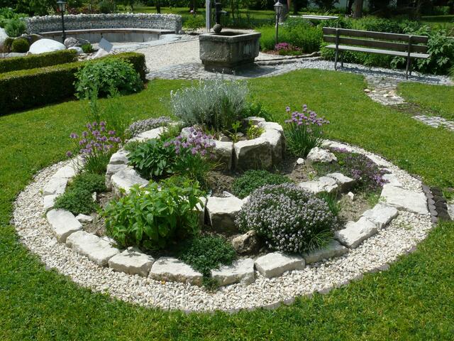 Ein wunderschön angelegter Garten des Obst-und Gartenbauvereins Thierhaupten, zu dem Jeder kostenlosen Zutritt hat...