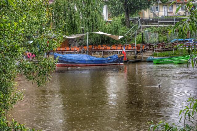 Marburger Hafenfest - Die Flotte liegt wegen Regenwetter noch vor Anker.