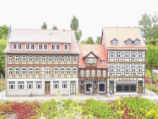 Breite Straße mit dem.......