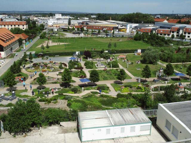 Blick über den Miniaturenpark vom Aussichtsturm aus