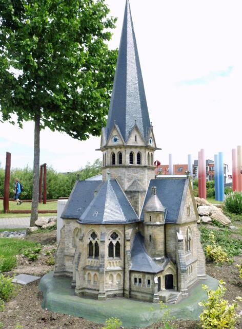 Die St.Petri Kirche in Thale, im Original übrigens hier: http://www.myheimat.de/bad-muender-am-deister/freizeit/st-petri-kirche-m2725966,2530939.html
