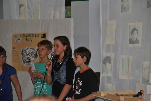 Anhand einer selbsterbauten Villa erzählten die Schüler etwas über das Wohnen der Ägypter