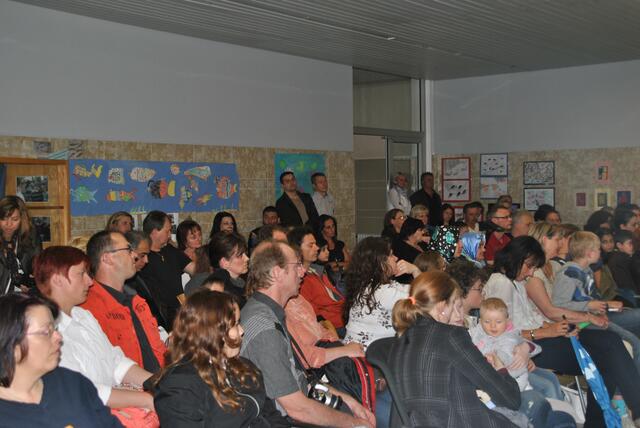 Die zahlreichen Zuschauer lauschten gespannt