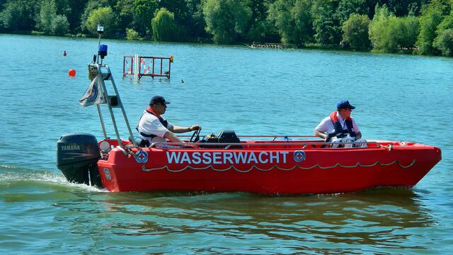 Die Wasserwacht passt auf.