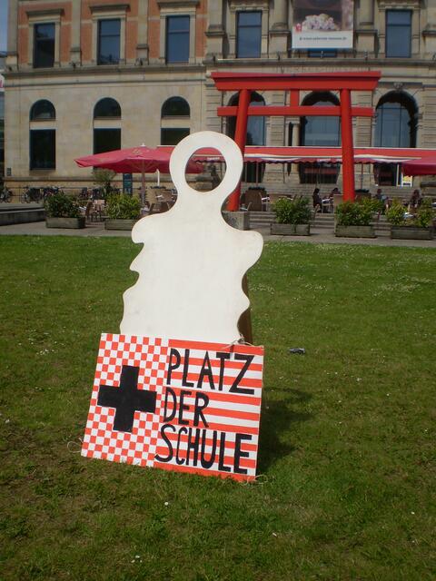 Bremen, 8. Juni 2014: Bremer Schulgeist Osli auf dem PLATZ DER DEUTSCHEN EINHEIT