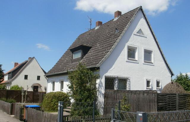 Heimstättenstraße, von der Hartenbrakenstraße  aus gesehen auf der rechten Seite (auch auf dem Foto von 1930 zu sehen).