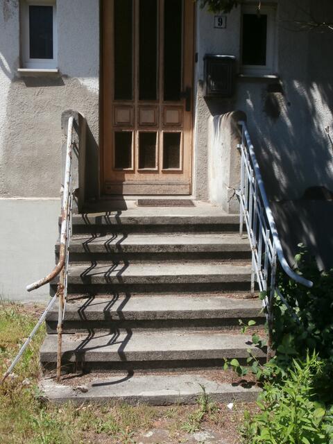 Frickastraße, Doppelhaushälfte im Originalzustand, hier: Eingangsbereich.