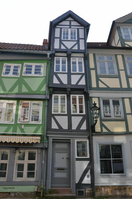 Das schmalste Haus in Wolfenbüttel finden Sie in der Straße Kleiner Zimmerhof (Foto: Katja Woidtke)