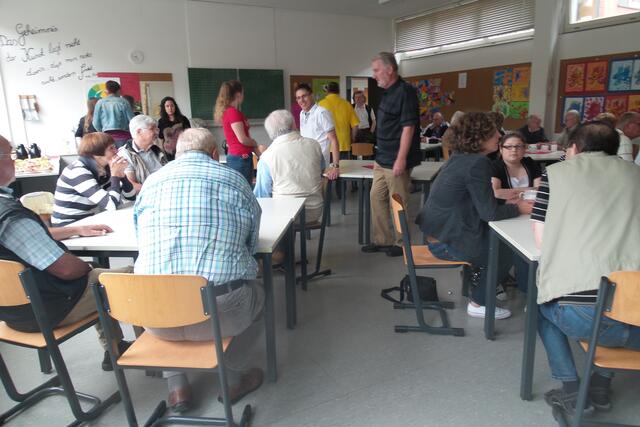 Austausch der Diabetikerselbsthilfegruppen vor den Unterrichtsbeginn.