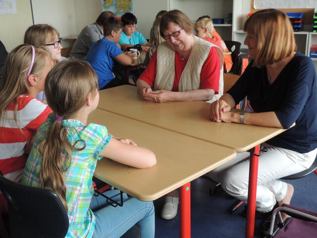 Den Teilnehmern der Selbsthilfegruppe haben diese besonderen Stunden in der Schule Freude bereitet.