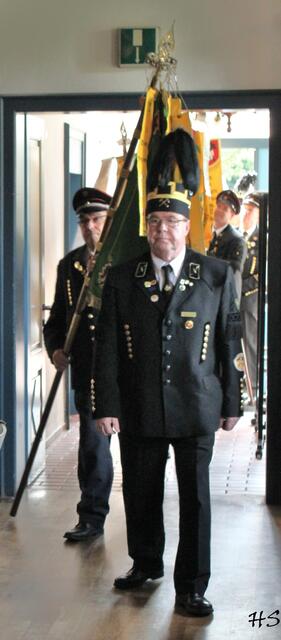 Einzug der Fahnen