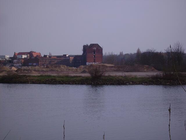 Ein weitere Blick auf die neue "Wasserstadt Limmer".