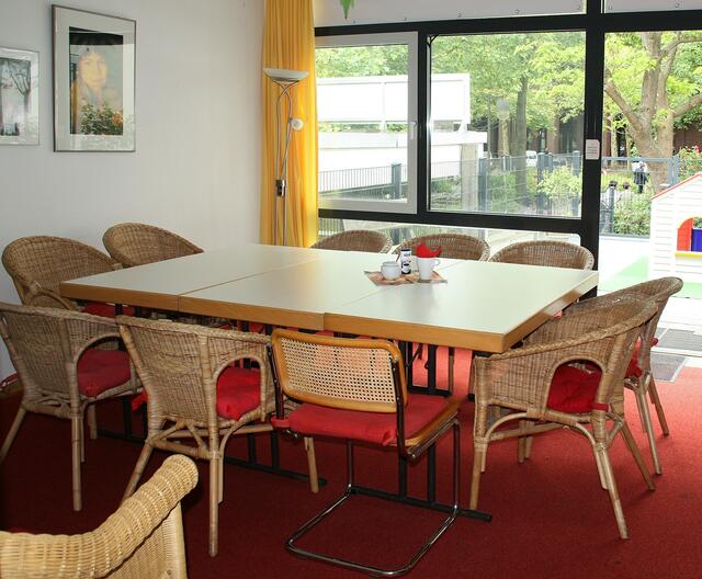 Die „Caféstube“, in der das „Sonnencafé“ stattfindet.