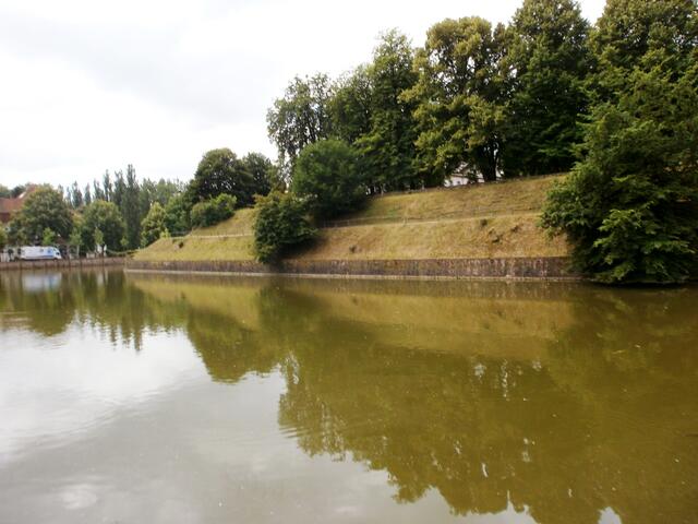 Seit 1526 wurde mit dem Bau einer Festung auf der Schlossinsel begonnen.