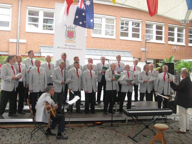 Der Männergesangverein Vechelde unter der Leitung von Hans Mesecke.