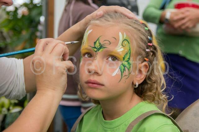4. Fest der Naturgeister im 2014 im Botanischen Garten Augsburg - in der Elfenwerkstatt