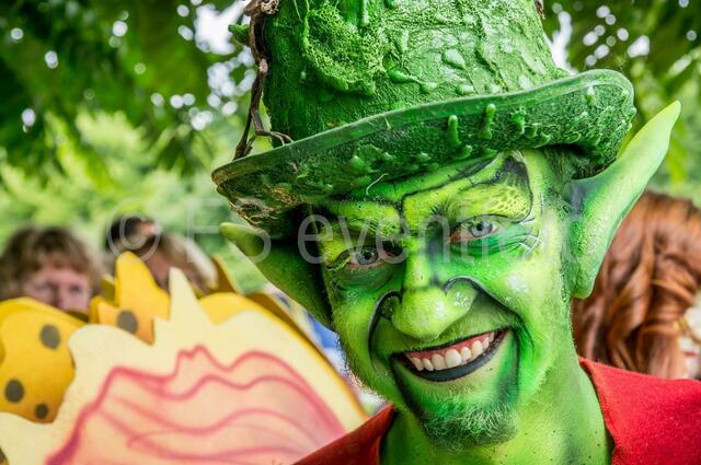 Das 4. Fest der Naturgeister im Botanischen Garten Augsburg war ein großes Erlebnis für tausende Besucher. Elfen, Feen, Trolle und Faune geisterten durch Augsburgs Prachtanlage und ernteten von den Besuchern Beifall und Bewunderung