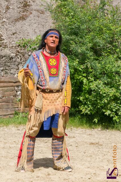 10. Süddeutsche Karl May-Festspiele in der Western-City Dasing, Dramatik, Romantik, Komik und abenteuerliche Stunts - den Zuschauer erwartet eine große Inszenierung von Karl Mays "Winnetou I" - Im Bild Regisseur und Darsteller Peter Görlach als Tangua