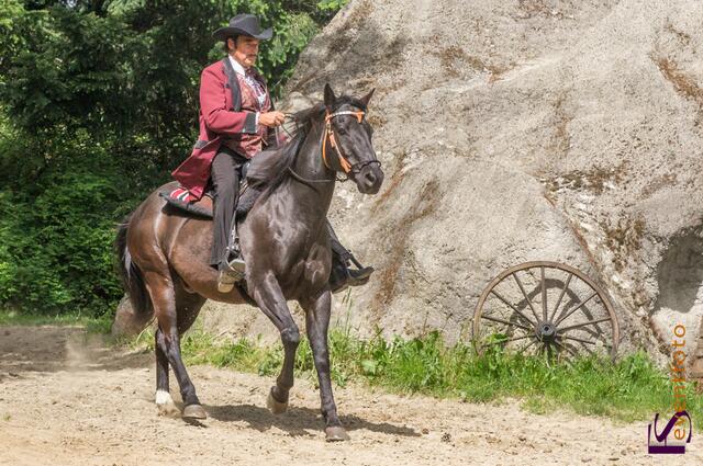 10. Süddeutsche Karl May-Festspiele in der Western-City Dasing, Dramatik, Romantik, Komik und abenteuerliche Stunts - den Zuschauer erwartet eine große Inszenierung von Karl Mays "Winnetou I" - Im Bild Intendat und Darsteller Fred Rai als Frederik Santer