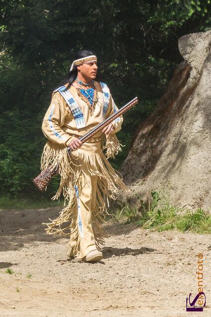 10. Süddeutsche Karl May-Festspiele in der Western-City Dasing, Dramatik, Romantik, Komik und abenteuerliche Stunts - den Zuschauer erwartet eine große Inszenierung von Karl Mays "Winnetou I" - Im Bild Matthias M. als Winnetou