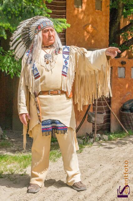 10. Süddeutsche Karl May-Festspiele in der Western-City Dasing, Dramatik, Romantik, Komik und abenteuerliche Stunts - den Zuschauer erwartet eine große Inszenierung von Karl Mays "Winnetou I" - Im Bild Johan Niggl als Intschu-tschuna