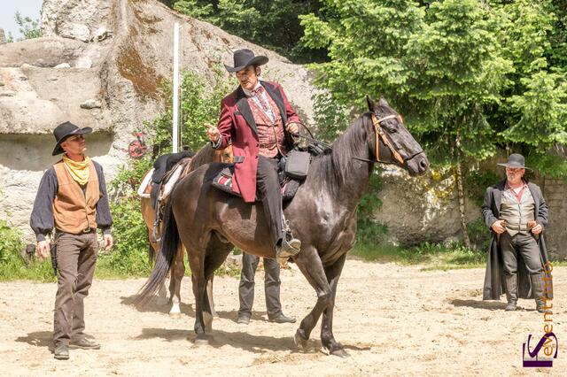 10. Süddeutsche Karl May-Festspiele in der Western-City Dasing, Dramatik, Romantik, Komik und abenteuerliche Stunts - den Zuschauer erwartet eine große Inszenierung von Karl Mays "Winnetou I" - Im Bild Intendat und Darsteller Fred Rai als Frederik Santer