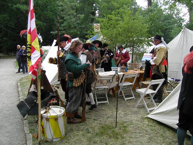 Pulverausgabe bei den Höchstadter Musketieren