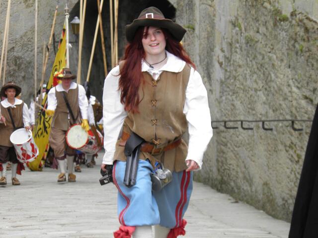 die Pikeniere kommen als erstes zurück. Sie werden wohl im Moment nicht mehr gebraucht