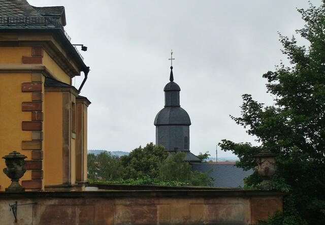 Schloß und Kirche vereint