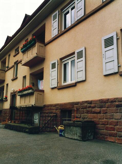 1987 Die alte Steinwanne gibt es immer noch...