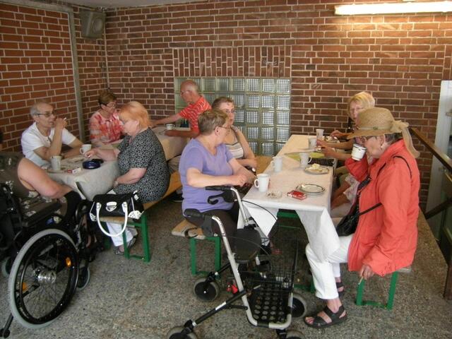 Tanzkreis Lehrte betrieb den Kaffeegarten.