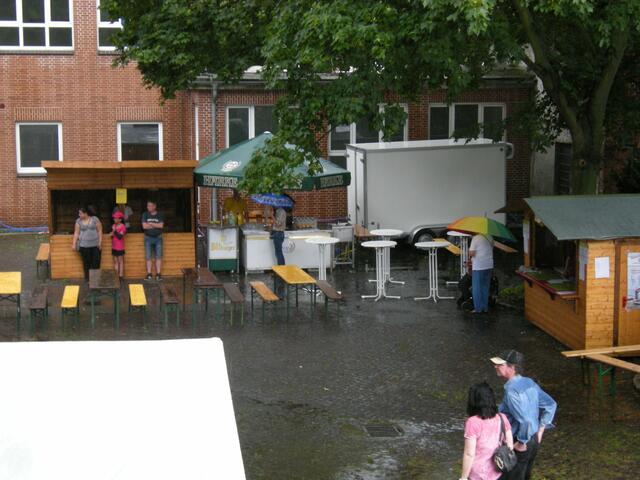 Einige Gewitterschauer unterbrachen die Feier.