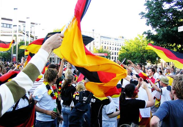 Denn dann werden wir Weltmeister sein, und dann wird es in deutschen Landen überall so aussehen wie auf diesem Bild.