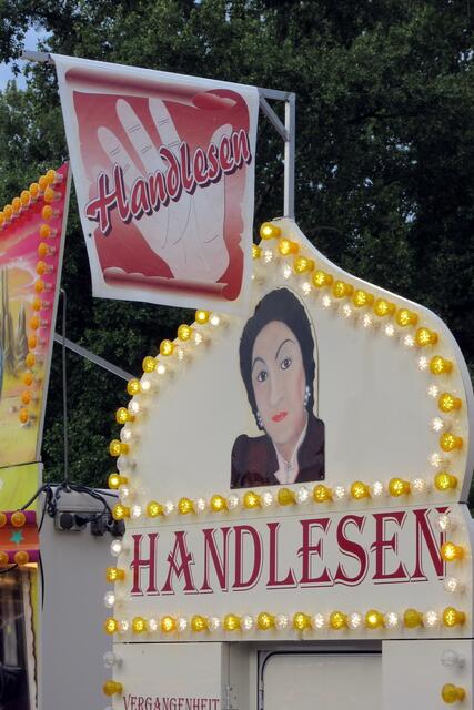 Brauch ich nicht. Ich lese mit den Augen.