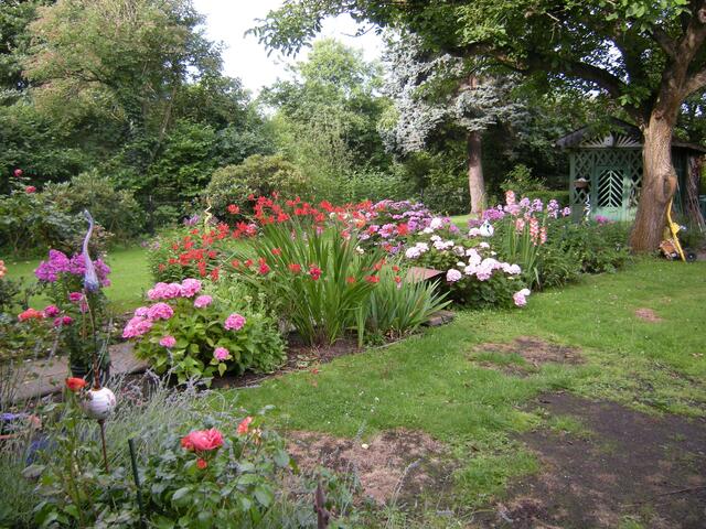 Der Gartenweg.