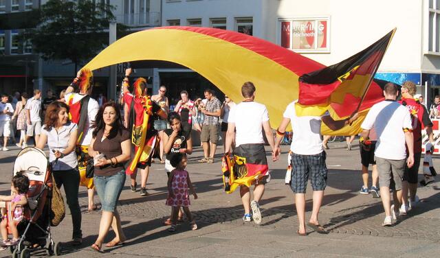 Und in vier Jahren geht in Russland wieder alles von vorne los.