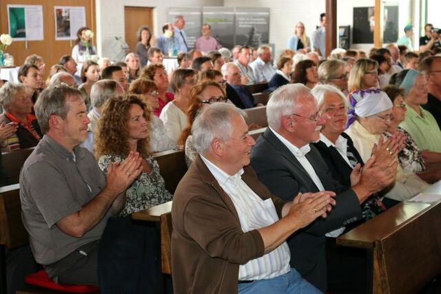 Benefizveranstaltung des Vereins Jumpers - Jugend mit Perspektive" in der Stadtallendorfer Herrenwaldkirche (10.07.2014)