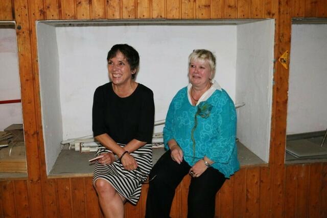 "Die Herrenwaldkirche war unsere Heimat": Margot Käßmann besichtigt den ehemaligen Jugensraum in der Herrenwaldkirche (10.07.2014)