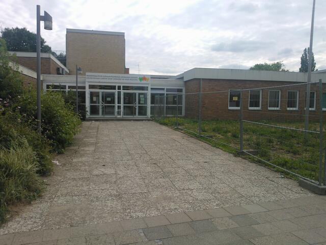 06)31028Gronau:Die ehemaligeGrundschule, jetzt KGS._ http://www.kgs-gronau.de/