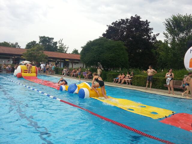 Hindernislauf auf dem Wasser