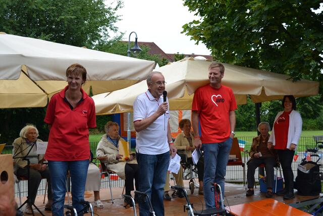 Sylvana Cordt, Otto Müller und Holger Repenning begrüßten die Gäste des AWO-Familienfestes.