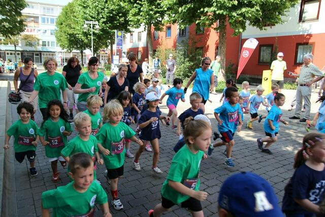 Bambinilauf beim 13. Lehrter Abend-City-Lauf des LSV. | Foto: Hubert Lödding