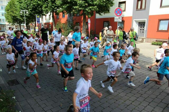 Bambinilauf beim 13. Lehrter Abend-City-Lauf des LSV | Foto: Hubert Lödding