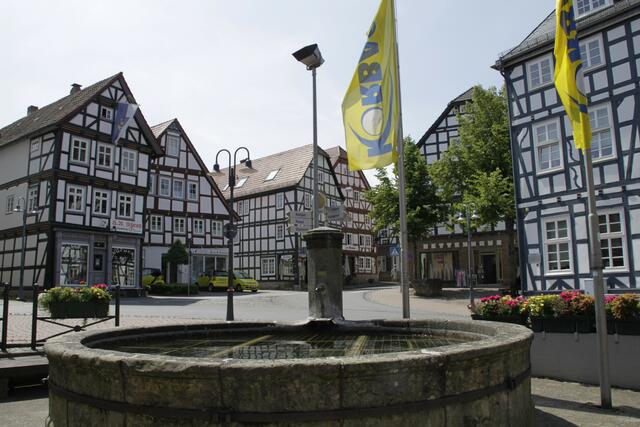Blick vom Brunnen aus